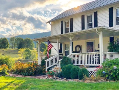 :Spring 🌼🌾http://www.instagram.com/sweckerfarm/