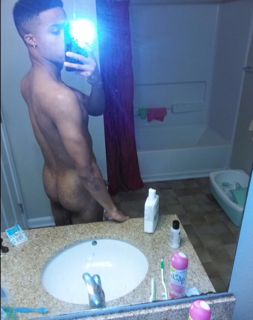 lookwhoigot:  Thanks to my friend @baits-exposed 😘😘
