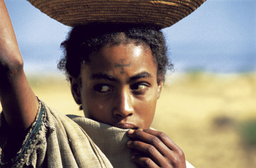 For the next week I will be sharing the African-centric photography of Paola Viesi. Ranging from cap