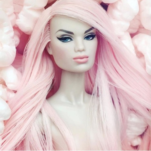 In love with the Barbie Instagram art of Inthevalleyofthedolls