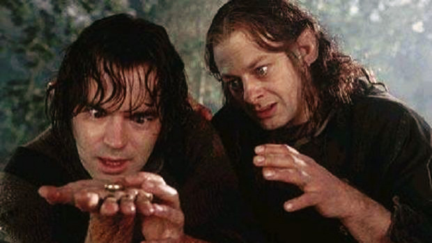 Lord Of The Rings — Andy Serkis & Thomas Robins as Smeagol & Deagol