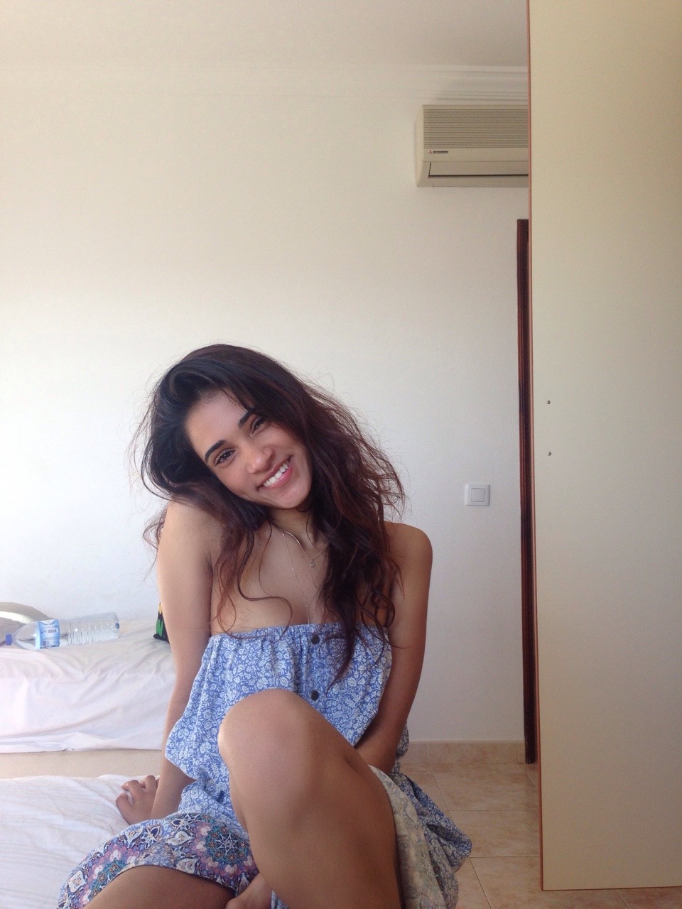 arab-princesss:  Me In  A Dress !
