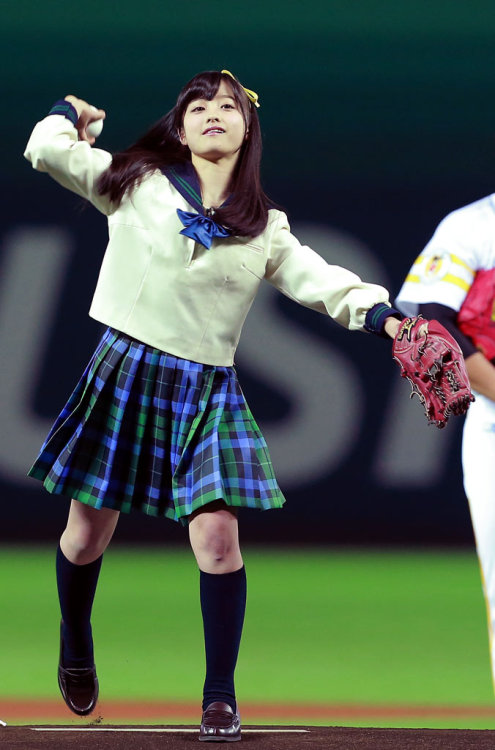 unknown999:  「橋本環奈」+「福岡ソフトバンクホークス」