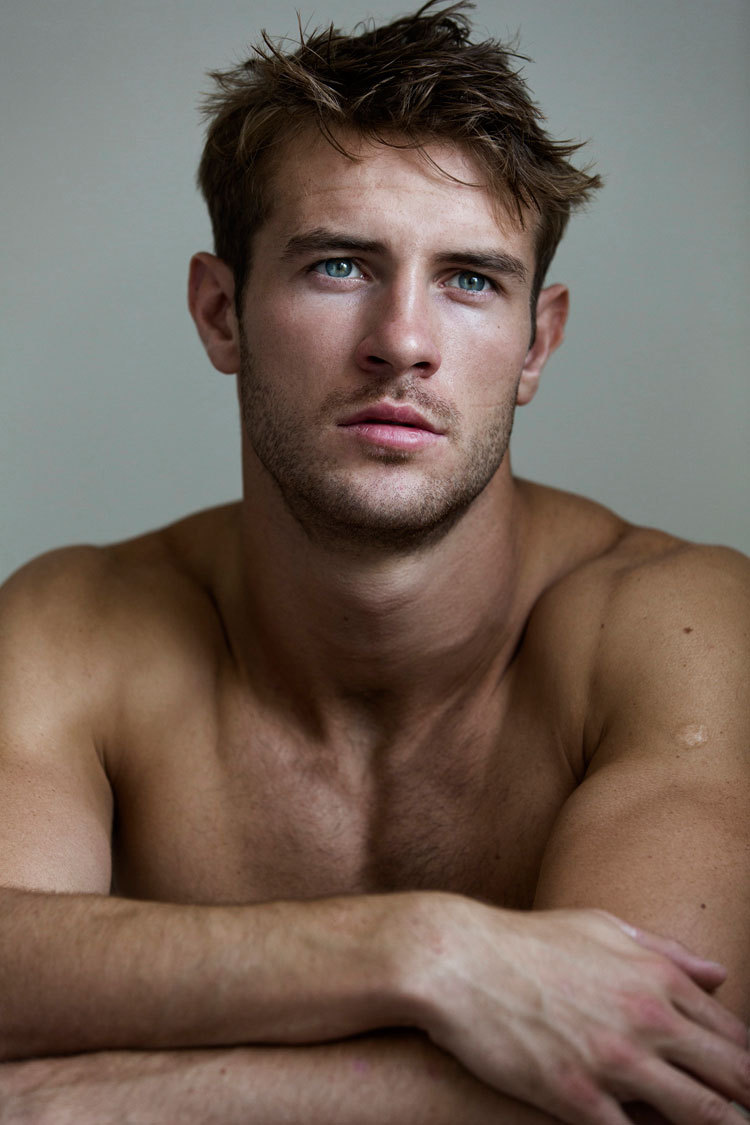 Amazing Male Nudity