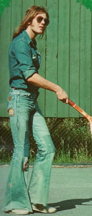 annie-appreciation: queen at ridge farm was something else don’t forget roger’s sparkly 