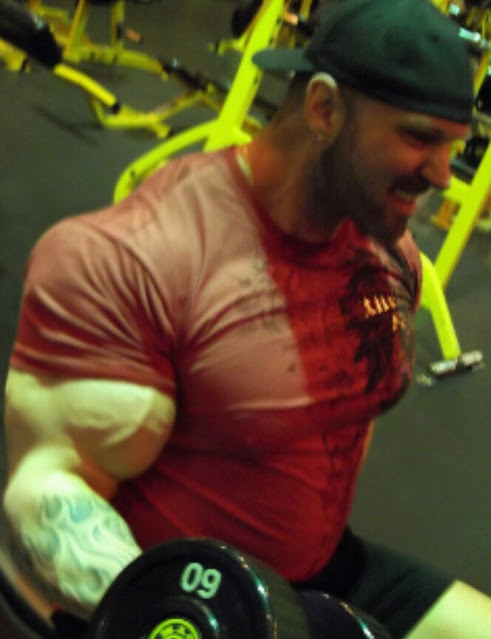 thick-sexy-muscle:  Chad Coles - killer arms