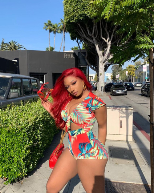 la-venere-nera: Megan Thee Stallion flaunting that ass in California Height: 5 ft 10