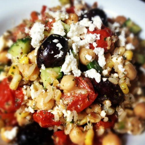 delicious-designs: Brown Rice Greek Salad (via - thelemonbowl.com)