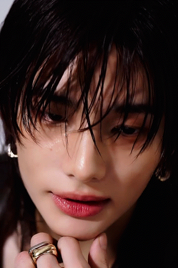 HYUNJIN For CARTIER & ESQUIRE KOREA