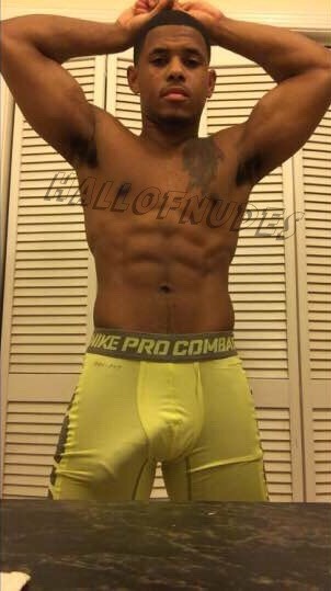 hallofnudes:  Part 2 of Mr all pro. He can eat whatever he wants in my place if he’s