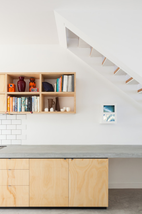 thekhooll:  House Bruce Alexander Tribe Studio Architects “Designed for an artist (Giles Alexander), an environmental scientist (Anna Bruce) and their busy young family, House Bruce Alexander explores the poetic potential of the rawest pragmatism. 