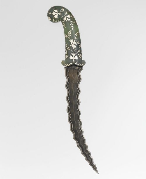art-of-swords:Khanjar DaggerDated: 18th centuryCulture: Indian, Mughal or DeccanMedium: steel, jade,