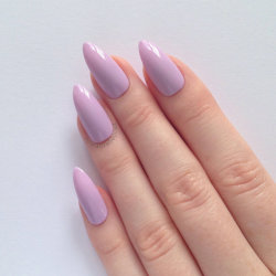 cutesyetsy:  Lilac Stiletto nails by prettylittlepolish