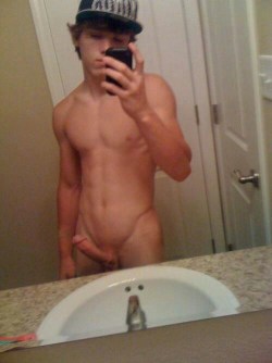 gayteenpic:  Gay Teen Pic More click here: http://tinyurl.com/7lu6yqp 