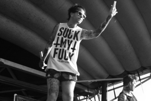 highhopeswillburnthatrope:  Chris fronzak, Attila by me Taken in vegas, 6.28.13 