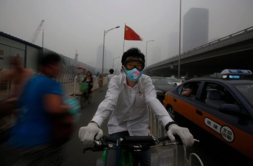 Pollution Leads to Drop in Life Span in Northern China, Research Finds BEIJING — Southern Chinese on