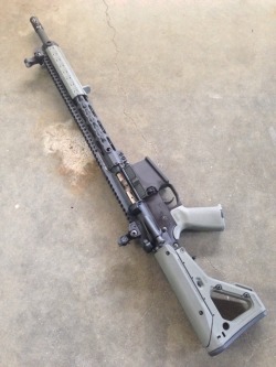 coffeeandspentbrass:  coffeeandspentbrass:“It is my very favorite gun.” - Jayne Cobb Reblogging because my AR is sexy.