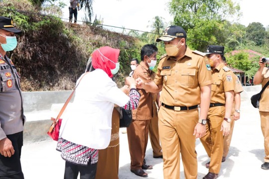 Wagub Audy Puji Percepatan Capaian Vaksinasi di Sijunjung