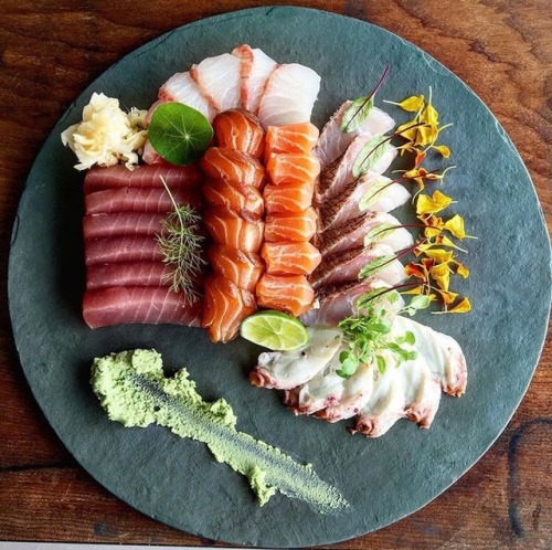 idreamofsushi: Photo by @marlus.saiki at Zephyr Sushi and Nekkei. (Itajaí, Brazil)