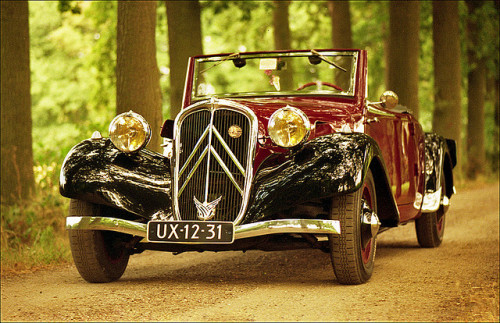 Citroën Traction Avant Cabriolet 1937 (open top) by Foto Martien on Flickr.