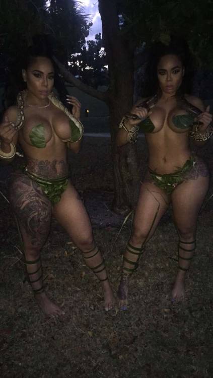 Porn photo kingcosmo3:  Double Dose Twins