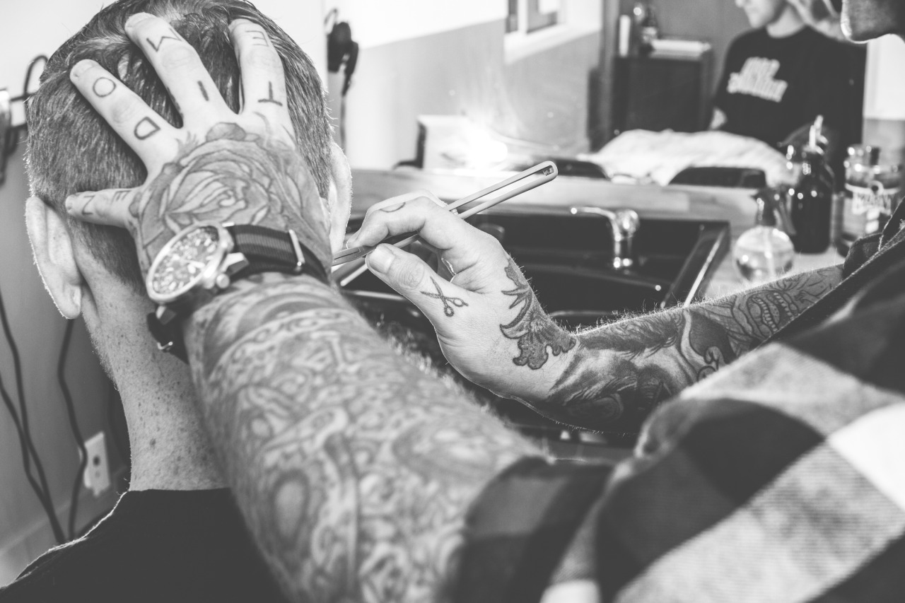 sxeworldwide:  pjclams:  afourwordletter:  Oak Barbershop // Portland, OR  Well I’m