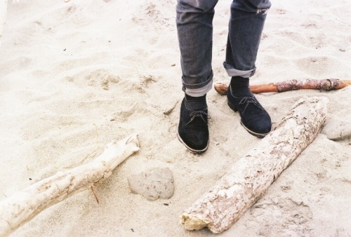 Baby’s got a new pair of shoes. (Oregon Coast, April) 