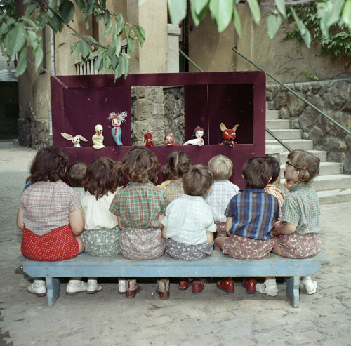 scavengedluxury:Puppet show, 1970. From the Budapest Municipal Photography Company archive.