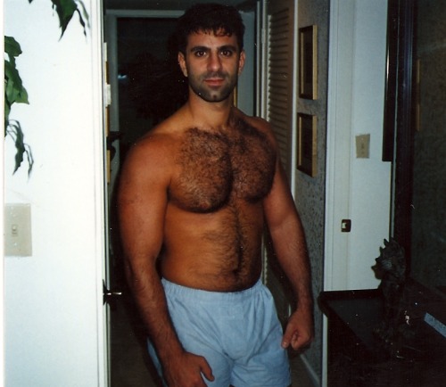 Follow my two hairy men blogs:http://sambrcln.tumblr.comhttp://hairysex.tumblr.com