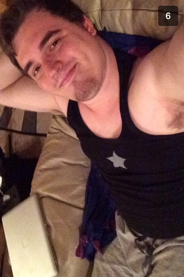 rbookbakes:  voxaphone:  Ryan I can’t get over this fucking snapchat your shorts