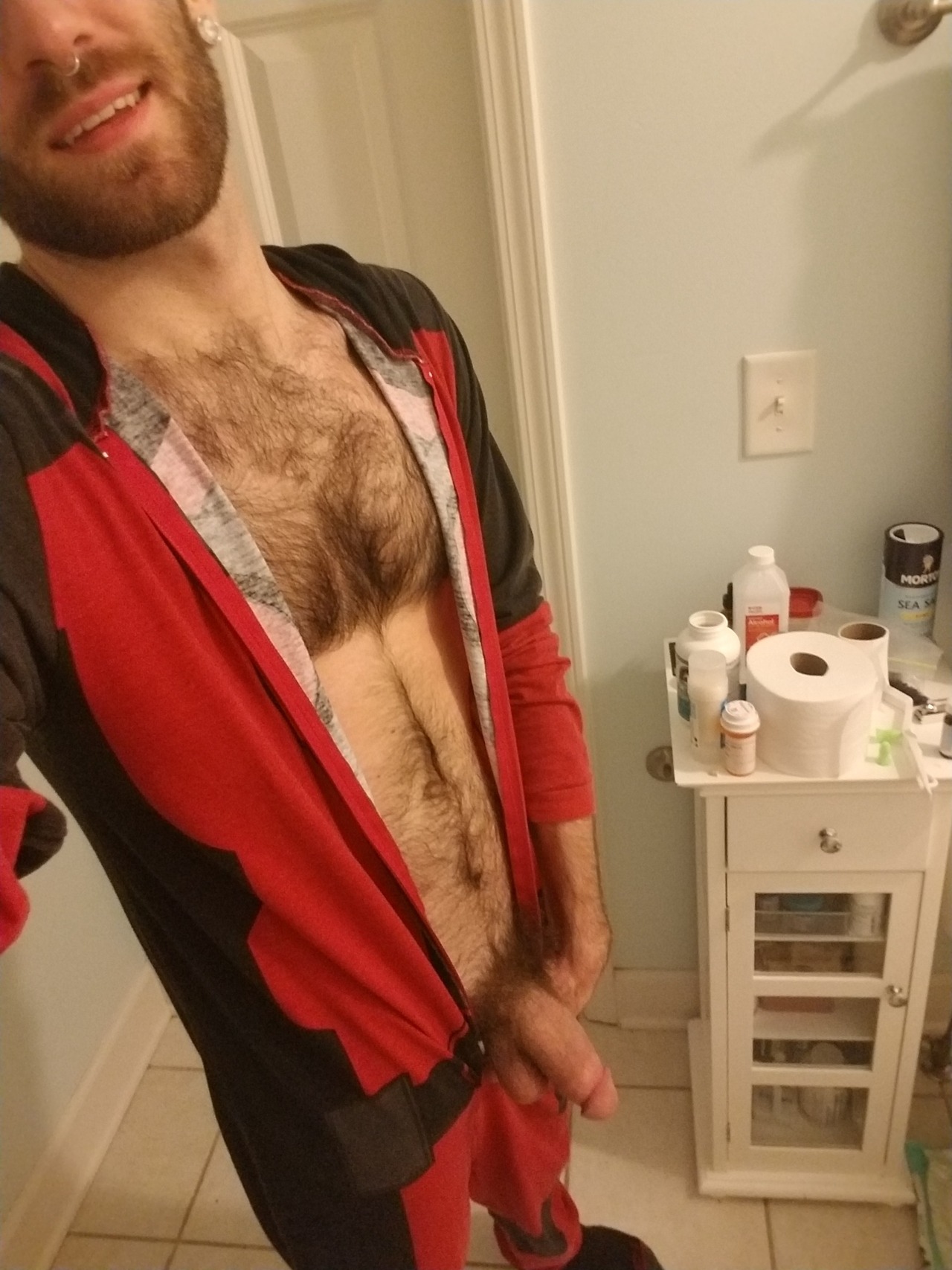 fappy-go-lucky:  This is what you wear to see deadpool. Right?