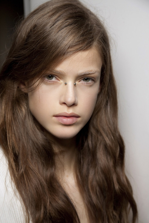lelaid:Julia Saner backstage at Hakaan S/S 2011