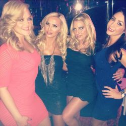 Monday flashback! Alexis, blonde me, Teagan, and Monique 😍👸🏼👸🏼👸🏼👸🏽 #AVN2014 by nikkibenz