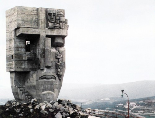 evilbuildingsblog:  Let’s face it, adding statues to r/evilbuildings was a good decision