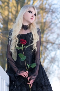 victorian-goth:  Victorian goth http://victorian-goth.tumblr.com/