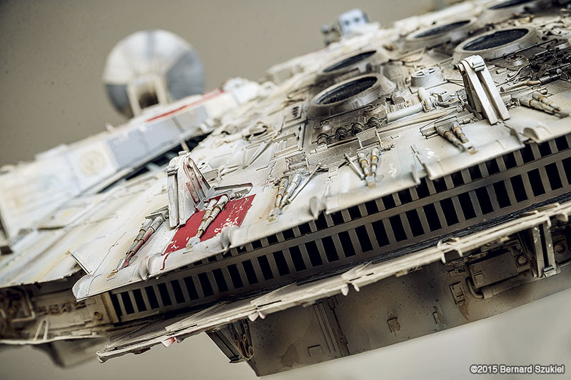 gameraboy:  Ridiculously detailed papercraft Millennium Falcon by Bernard Szukiel
