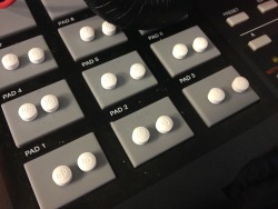 more-drugz:  OP 10’s and music 