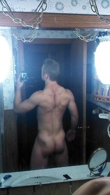 gayamateurclub:  Follow the Gay Amateur Club.http://gayamateurclub.tumblr.com/