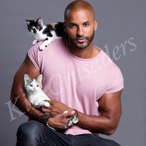 americangodsblog:@rickywhittle: And here it is… I’m here for animal rescue! Order your signed print 