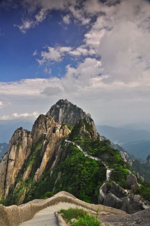 Huangshan / China (by Yun Lin).