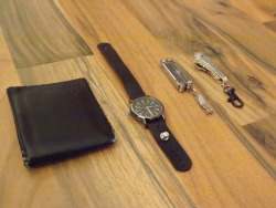 pocketvomit:  Wallet Timex Weekender with FormFunctionForm leather band Leatherman Micra with P7 Suspension Clip Keys in Keyblade Futbol26