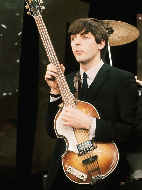 mccartneymadness:  Ed Sullivan show, 1964