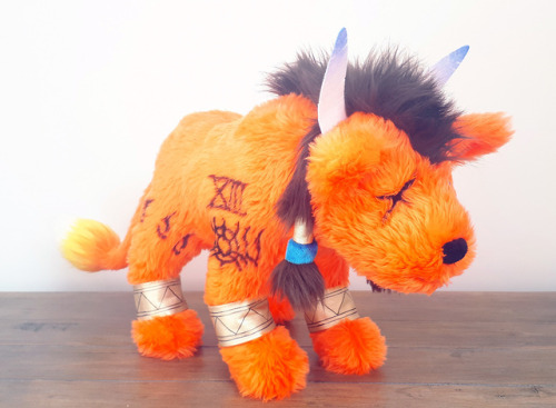 I finally made a Red XIII plush. This is reworked from an earlier attempt in order to get the body p