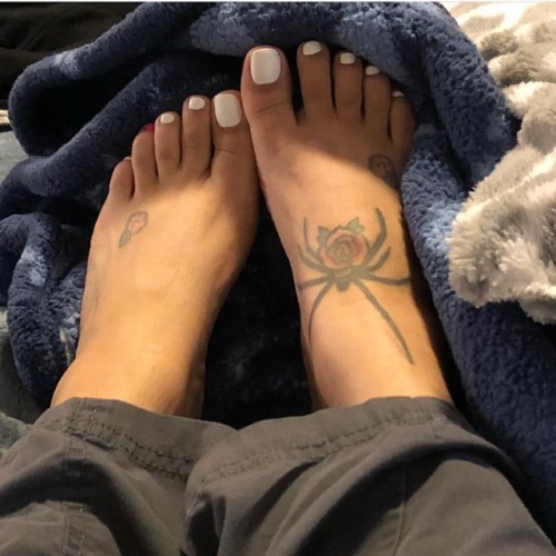 jfc223: @klynn78 #pies #pied #pieds #piedini #pés #pezinhos #barefoot #feet #foot #wrinkles #yogafee