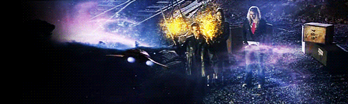 fairylighted:1 gifset per episode . doctor who↳ 1x10 the doctor dances