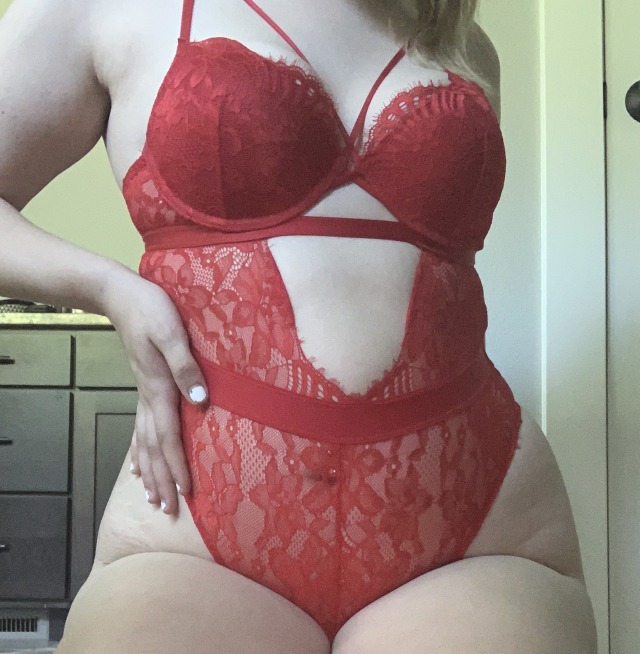 stuffedbellygirl:guess who’s back😘 Believe it or not my belly is pretty empty here.. want to help me stuff it so this can be my before and I can post some after pictures tonight? cashapp-$StuffBLlyGirl send me a screenshot over private message and