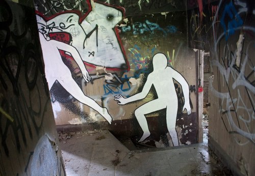 fer1972:  Escape from Wuhlheide: Street Art by Daan Botlek  Nice!
