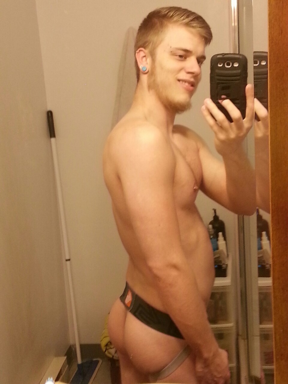 tonitokings:  My Tumblr Crush littlebearchaser Fuckin’ Sexy Texas Tops &amp;