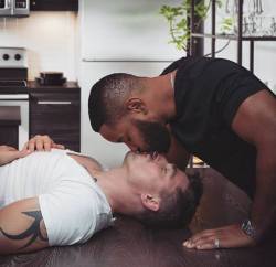 A blog about gay love and intimacy.. and a little 