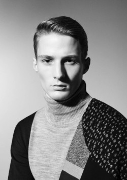 justdropithere:Michael Lange by Léa Nielsen